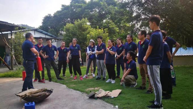 Wholesale PSAF Free Water Repellent Waterproof for Fabric Leather Furniture Protector Furniture Care Waterproof Spray 15