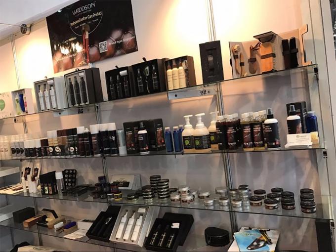 Wood Furniture Care Beeswax Long-Lasting Moisturizing Reproduces Warm and Glossy Natural Beeswax Wood Wax Oil Protector 150ml 11